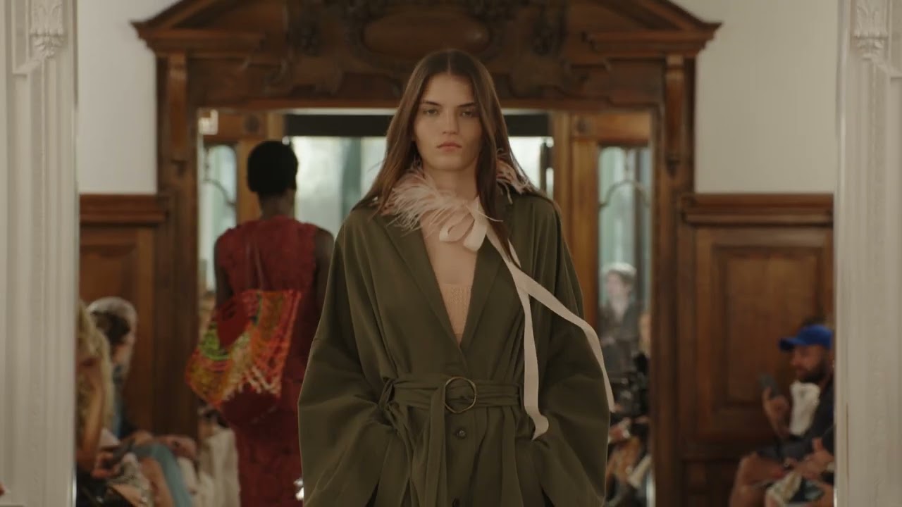 Ulla Johnson Spring 2026 Runway #fashionshow #newyorkfashionweek #ullajohnson #runwayshow #runway