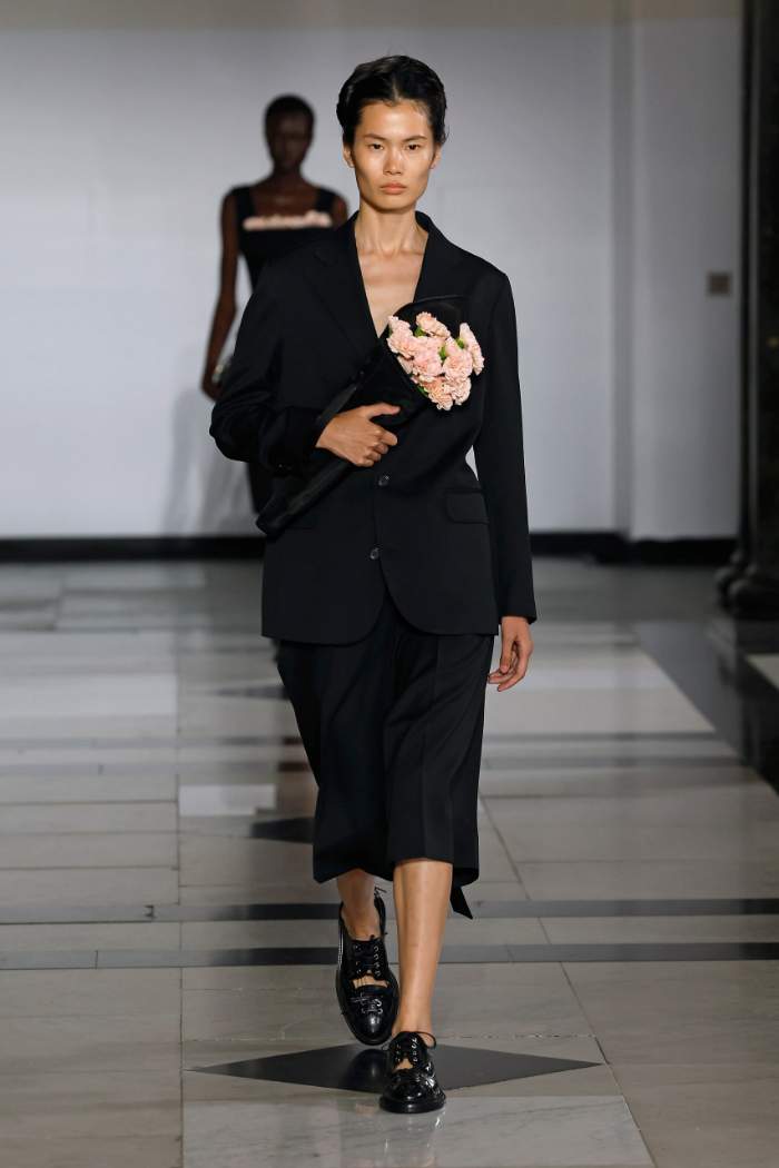Simone Rocha Spring 2025 Look 22; Photo: Nowfashion.com