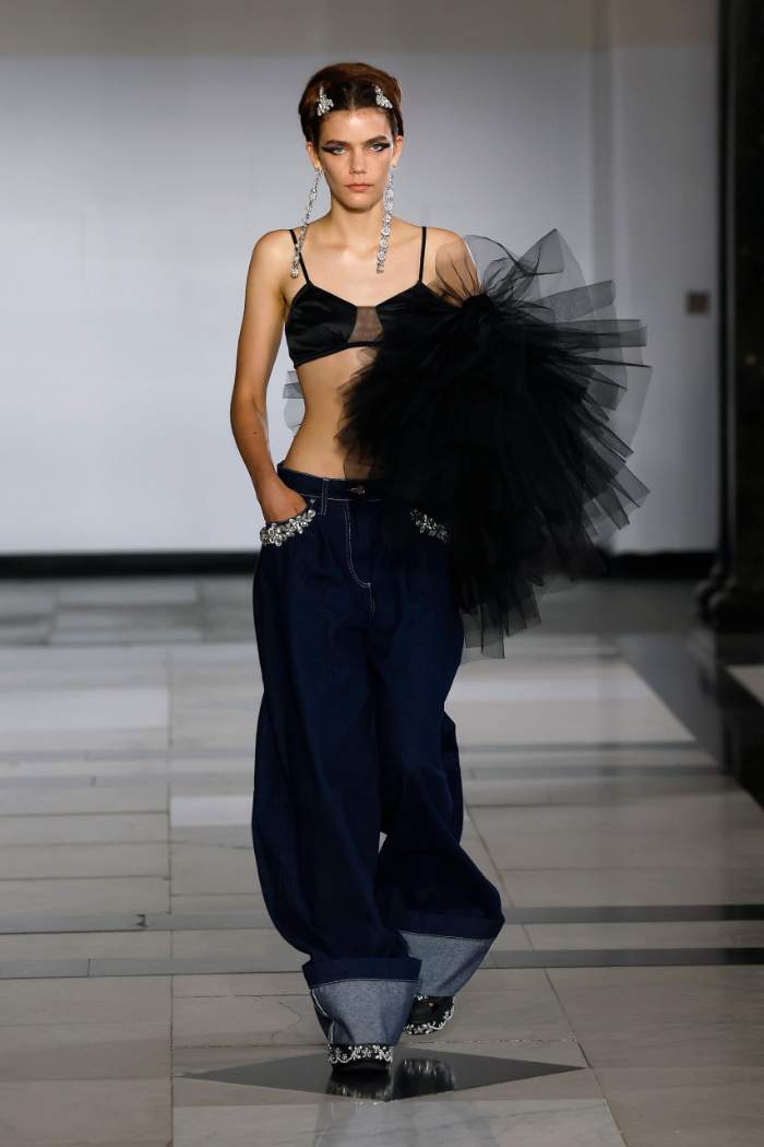 Simone Rocha Spring 2025 Look 30; Photo: Nowfashion.com