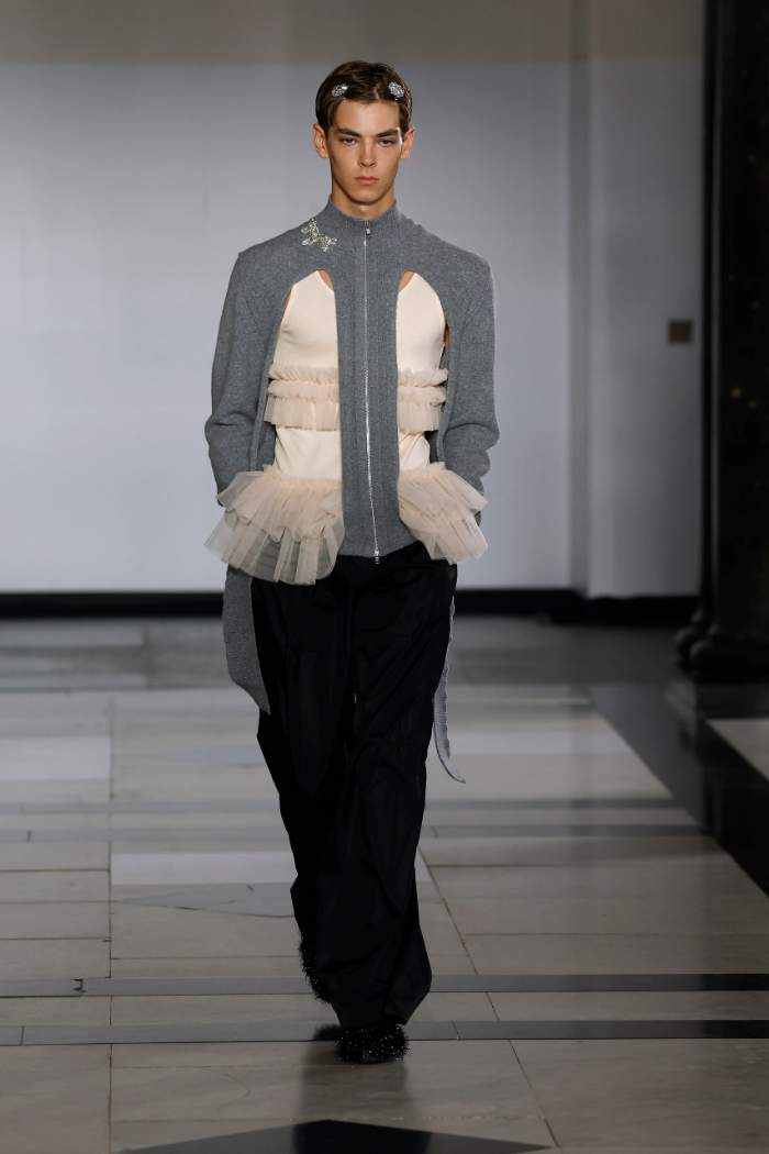 Simone Rocha Spring 2025 Look 33; Photo: Nowfashion.com