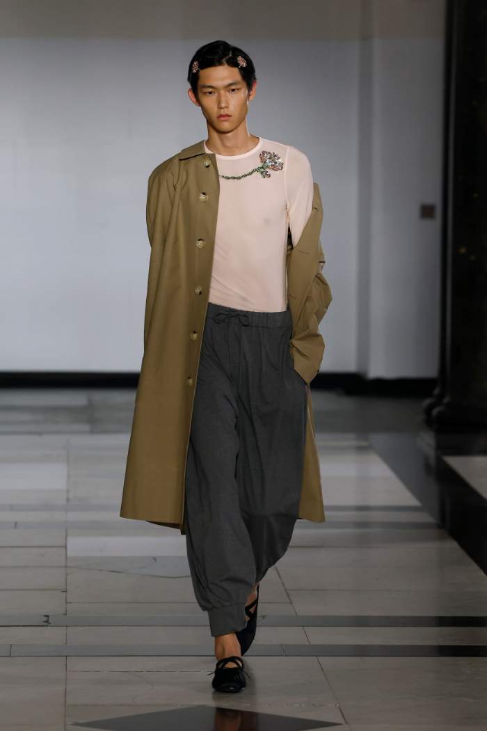 Simone Rocha Spring 2025 Look 34; Photo: Nowfashion.com