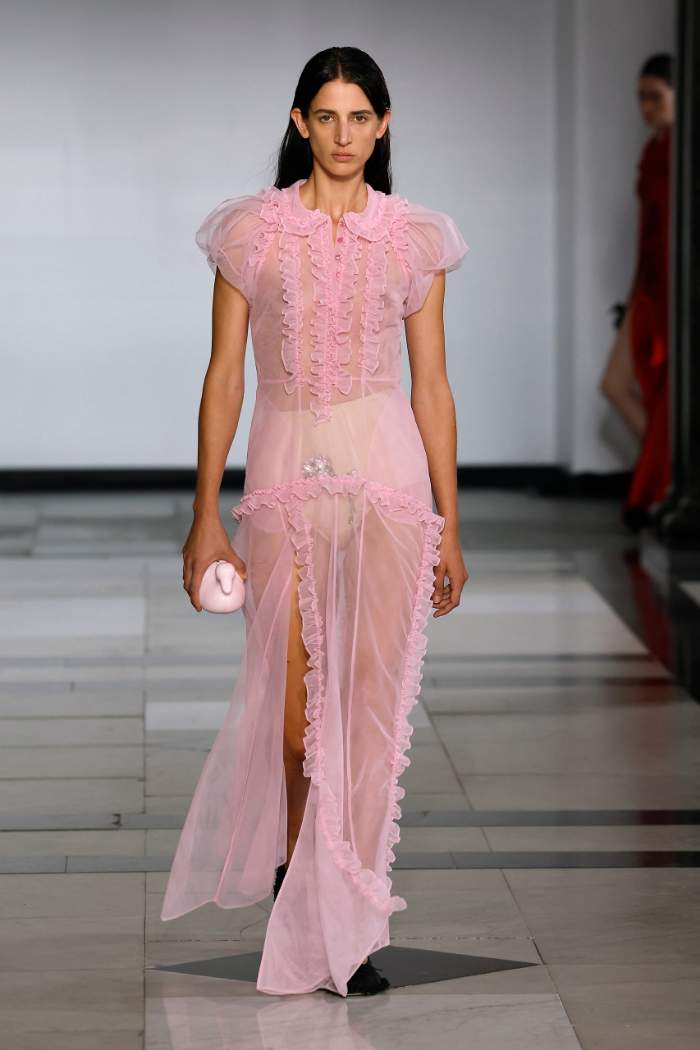 Simone Rocha Spring 2025 Look 36; Photo: Nowfashion.com