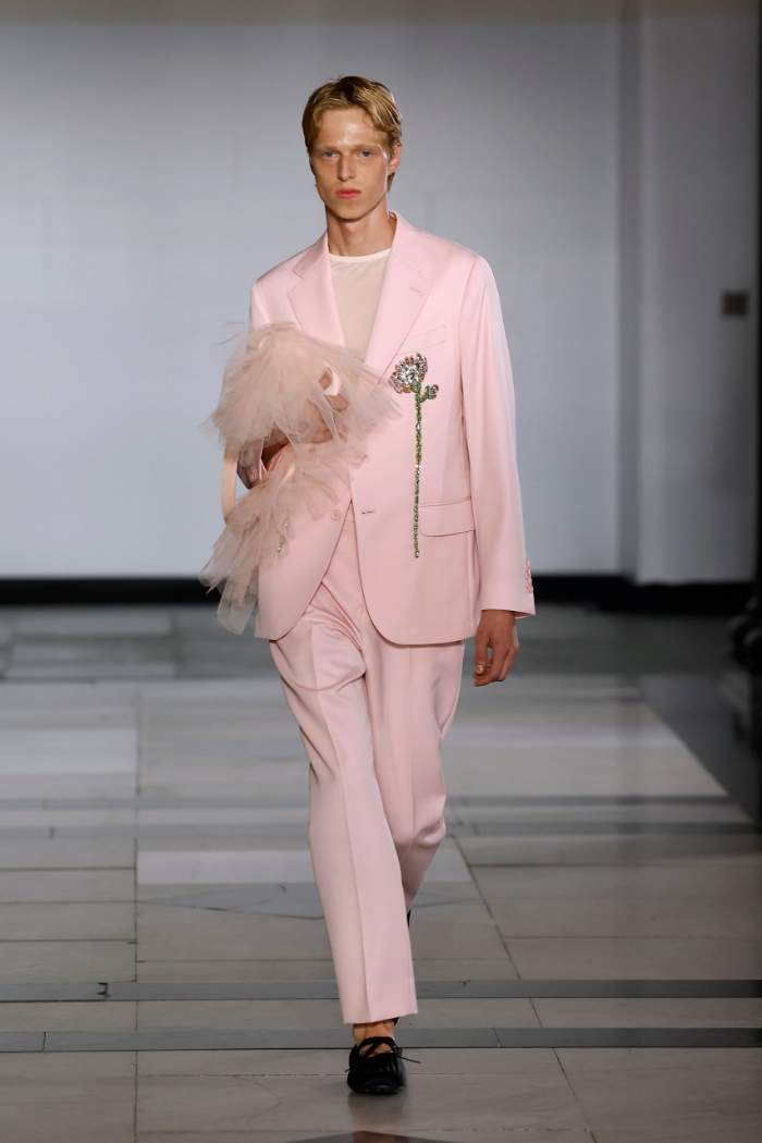 Simone Rocha Spring 2025 Look 42; Photo: Nowfashion.com