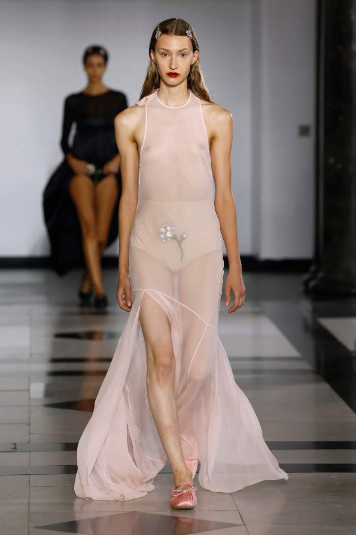 Simone Rocha Spring 2025 Look 46; Photo: Nowfashion.com