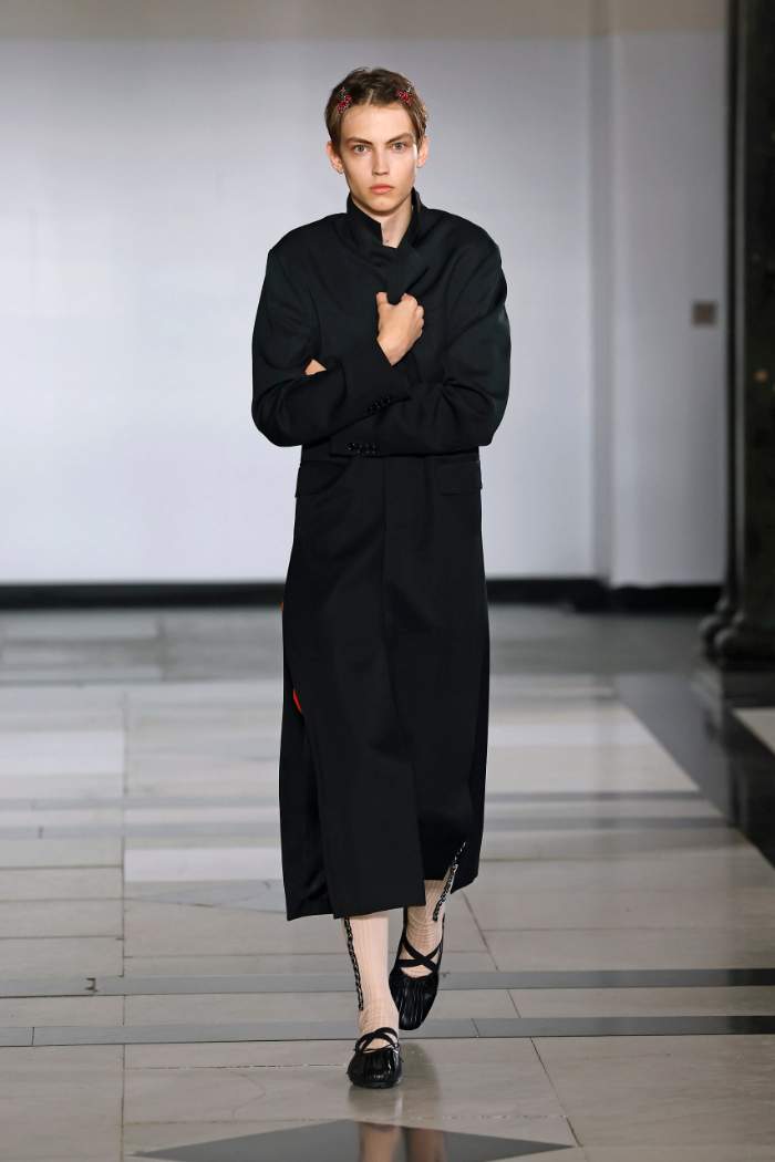 Simone Rocha Spring 2025 Look 48; Photo: Nowfashion.com