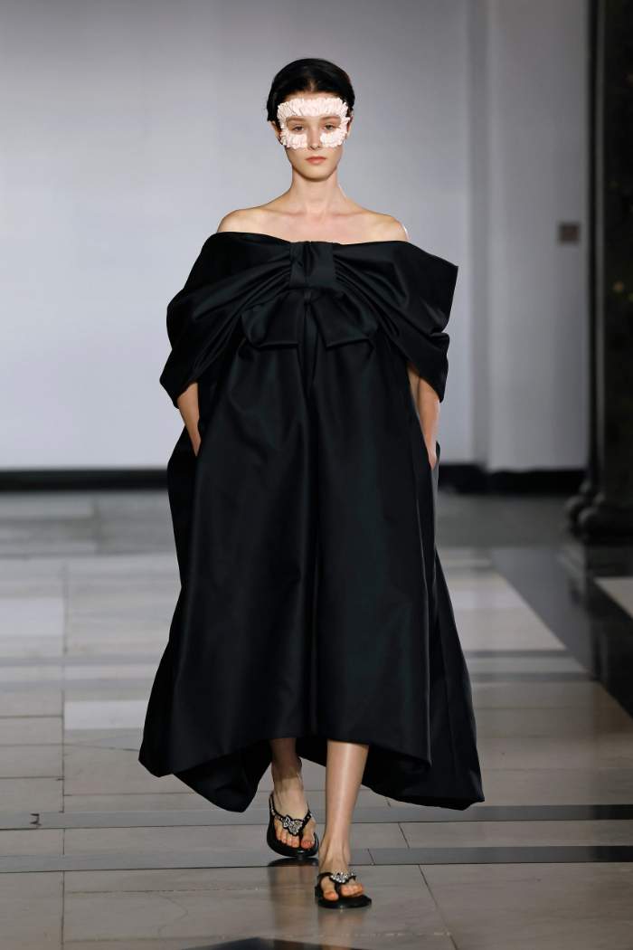 Simone Rocha Spring 2025 Look 49; Photo: Nowfashion.com