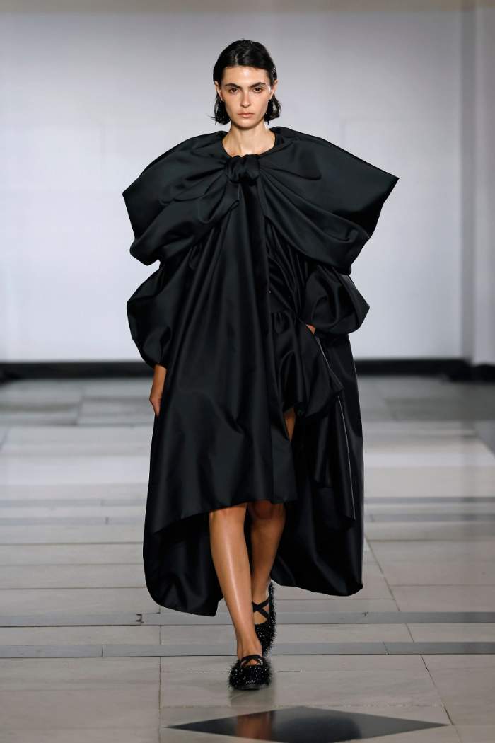 Simone Rocha Spring 2025 Look 50; Photo: Nowfashion.com