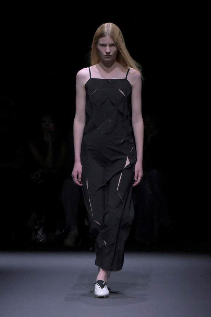 Y-3 Spring 2025 Menswear Look 38; Photo: NOWFASHION.com