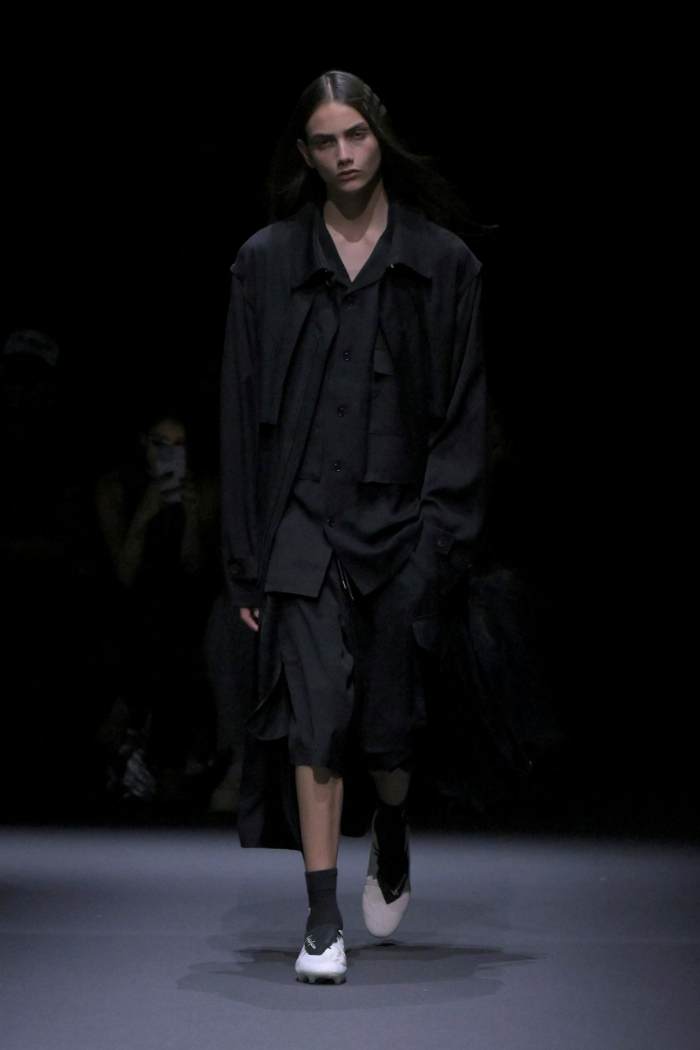 Y-3 Spring 2025 Menswear Look 41; Photo: NOWFASHION.com