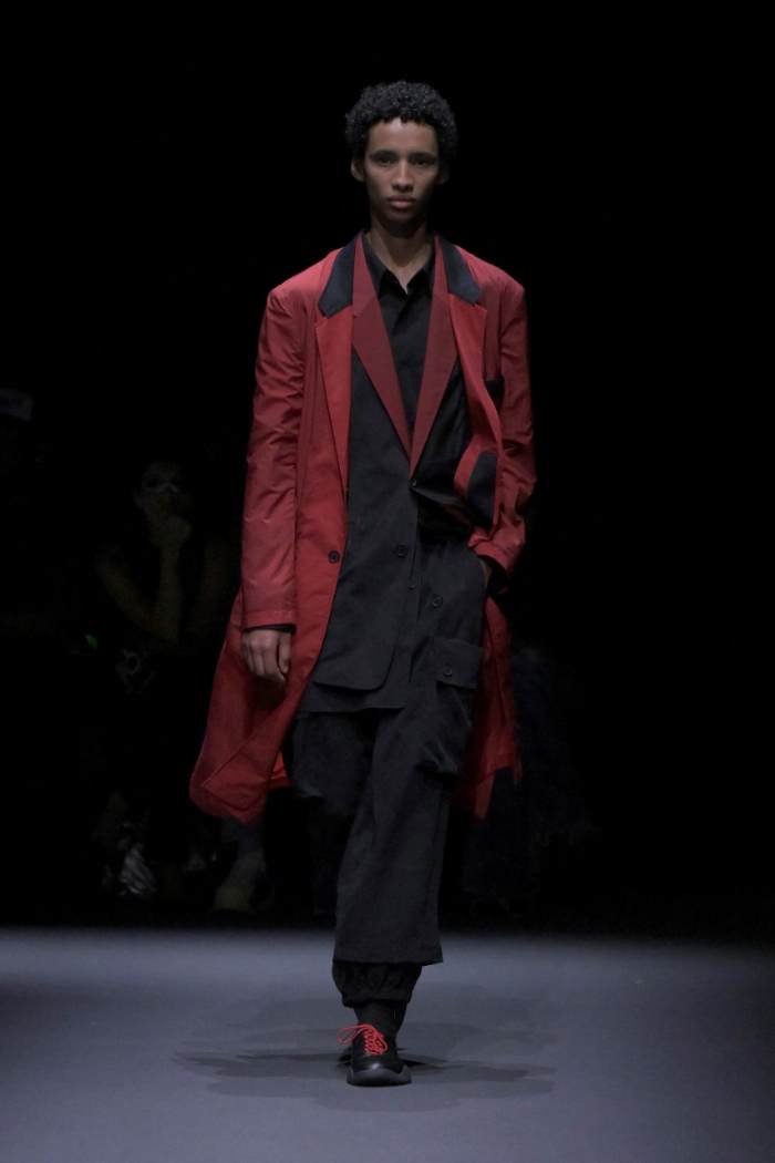 Y-3 Spring 2025 Menswear Look 42; Photo: NOWFASHION.com