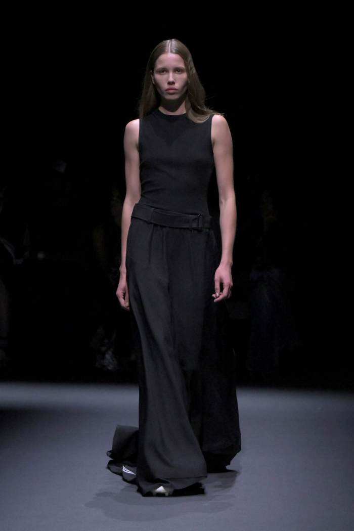 Y-3 Spring 2025 Menswear Look 44; Photo: NOWFASHION.com