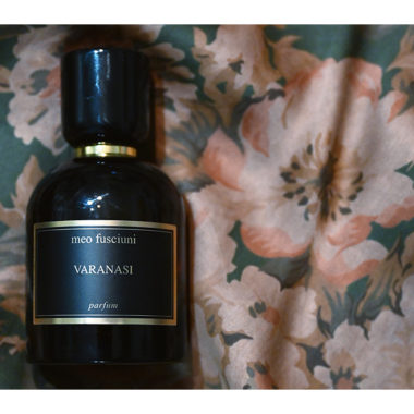 Review of Varanasi by Meo Fusciuni - A Complex and Powerful Unisex Fragrance