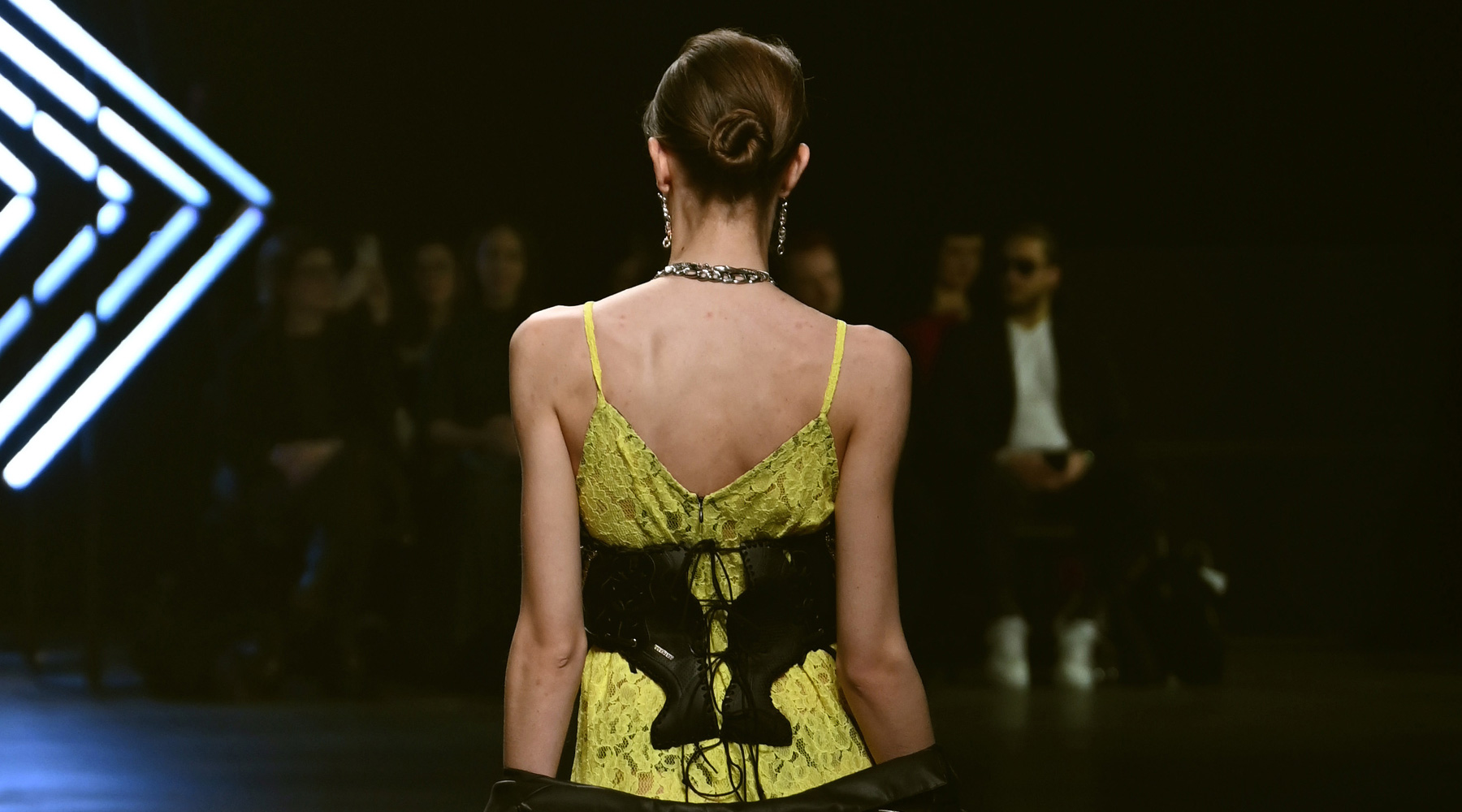 Rebekka Ruétz Fall 2024 at Berlin Fashion Week Look 16 (back view); Runway Photography: The Fashion Fold