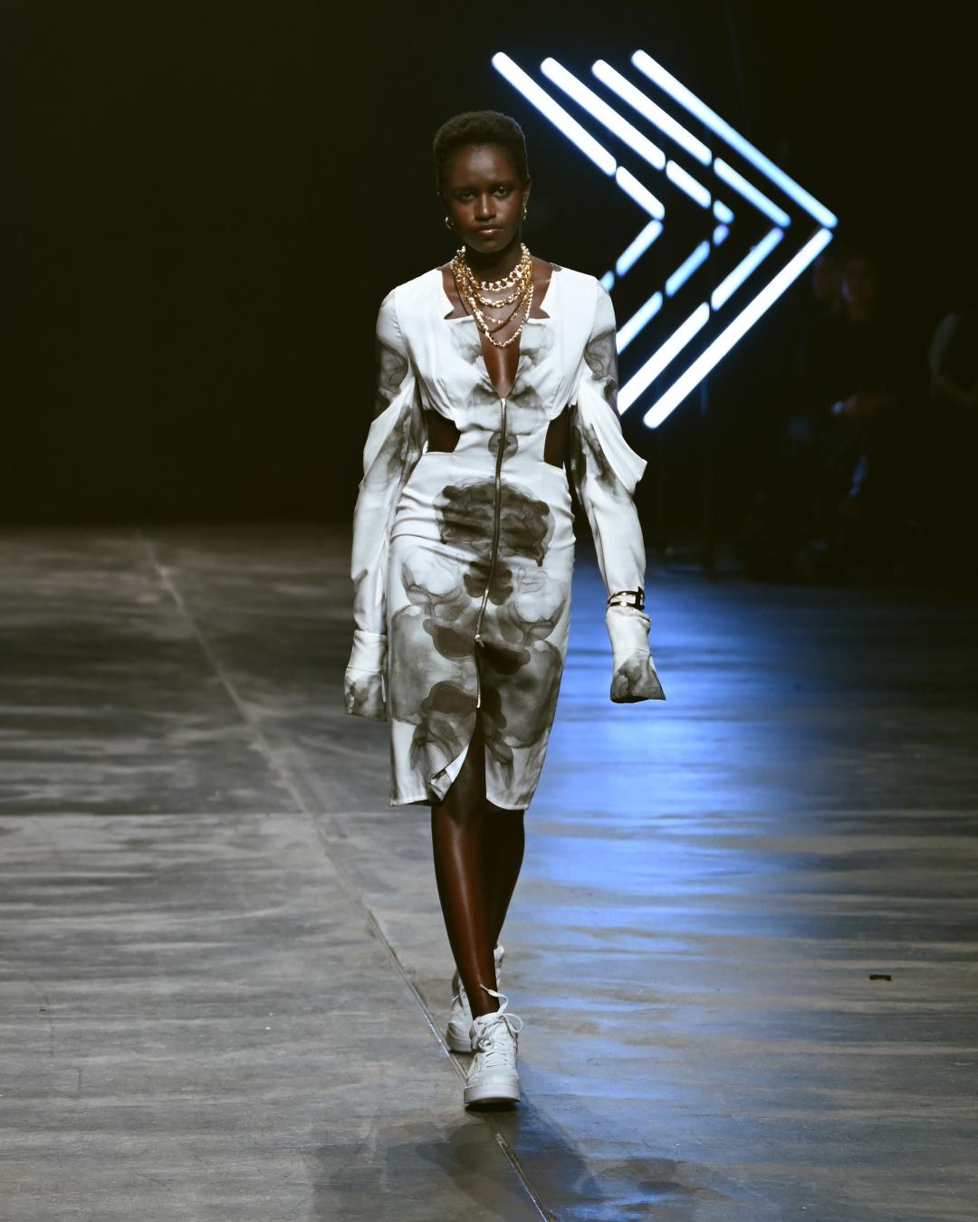 Rebekka Ruétz Fall 2024 at Berlin Fashion Week Look 11; Runway Photography: The Fashion Fold