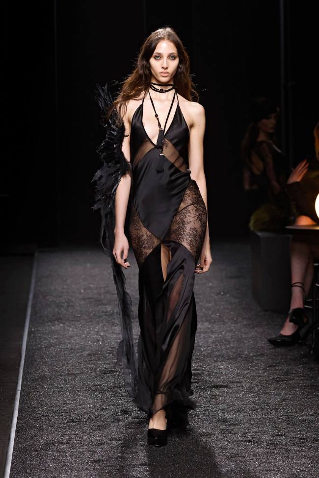 Nina Ricci Fall 2025; Photo: NowFashion.com