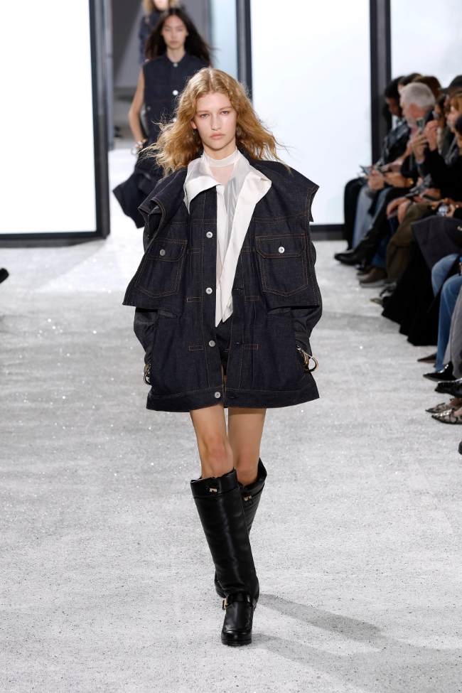Sacai Spring 2025; Photo: NowFashion.com