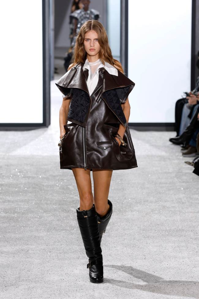 Sacai Spring 2025; Photo: NowFashion.com