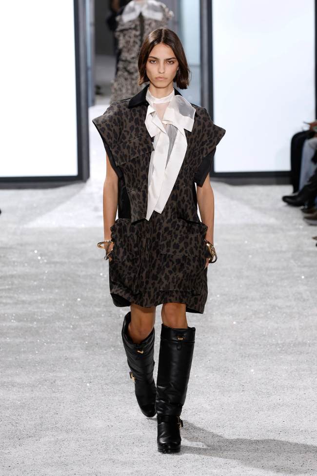 Sacai Spring 2025; Photo: NowFashion.com