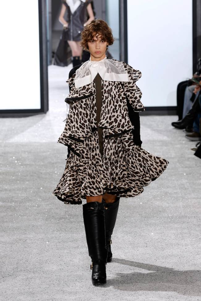 Sacai Spring 2025; Photo: NowFashion.com