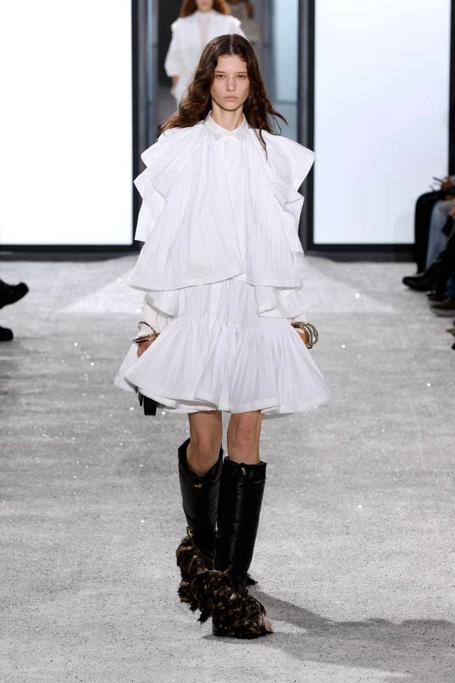 Sacai Spring 2025; Photo: NowFashion.com
