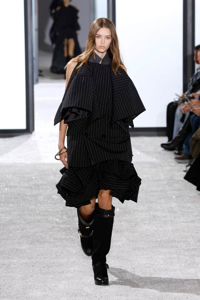 Sacai Spring 2025; Photo: NowFashion.com
