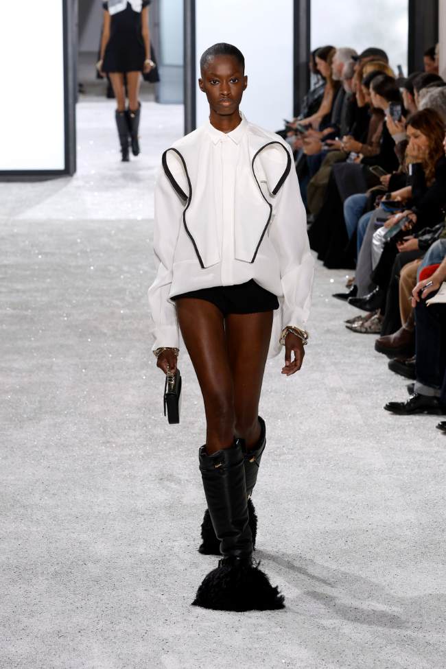 Sacai Spring 2025; Photo: NowFashion.com