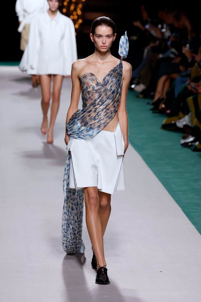 Victoria Beckham Spring 2025; Photo: NowFashion.com