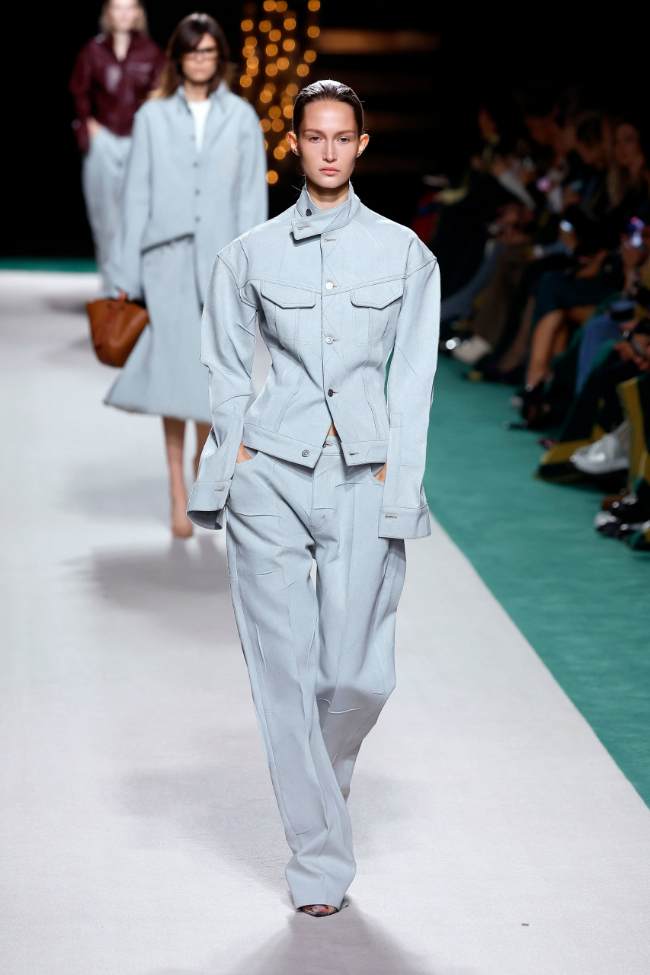 Victoria Beckham Spring 2025; Photo: NowFashion.com