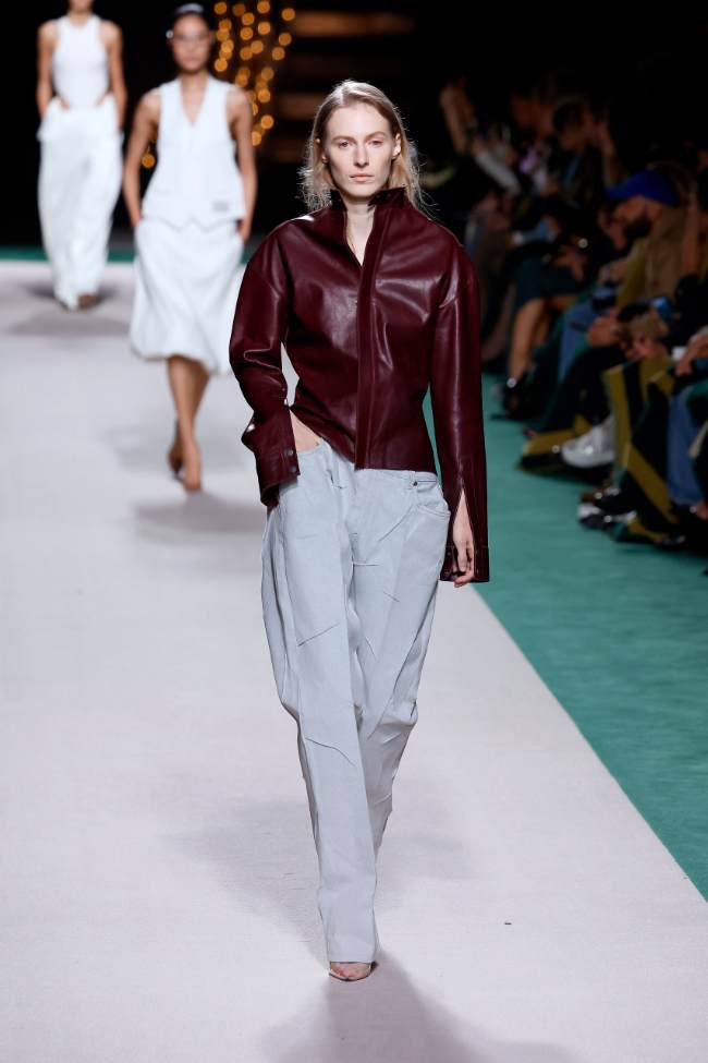 Victoria Beckham Spring 2025; Photo: NowFashion.com