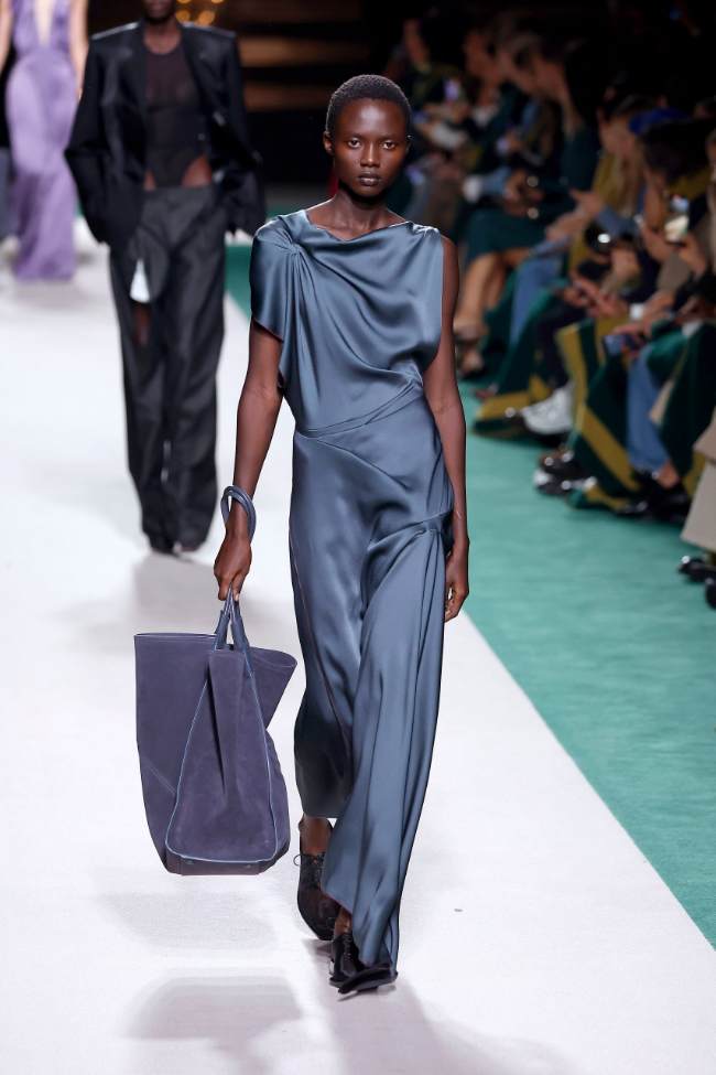 Victoria Beckham Spring 2025; Photo: NowFashion.com