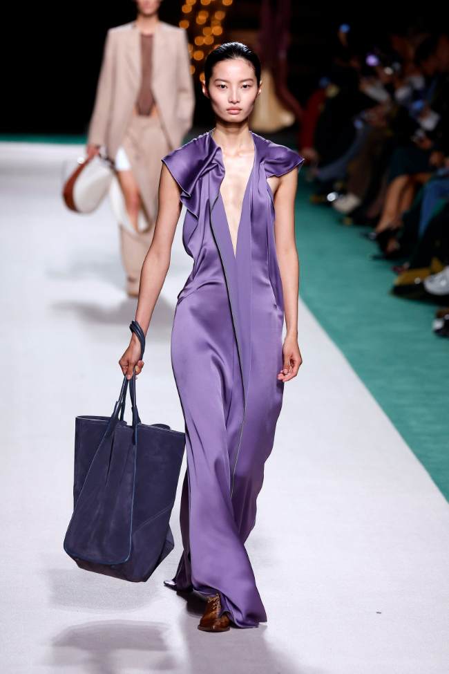 Victoria Beckham Spring 2025; Photo: NowFashion.com