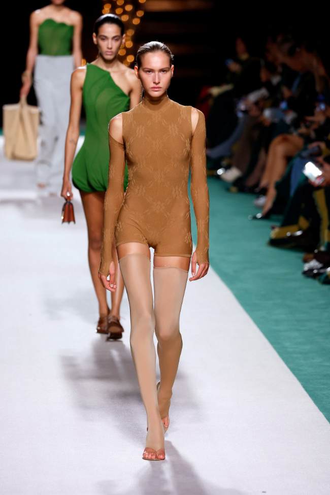Victoria Beckham Spring 2025; Photo: NowFashion.com