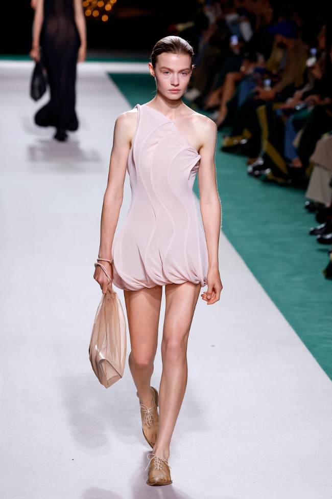 Victoria Beckham Spring 2025; Photo: NowFashion.com