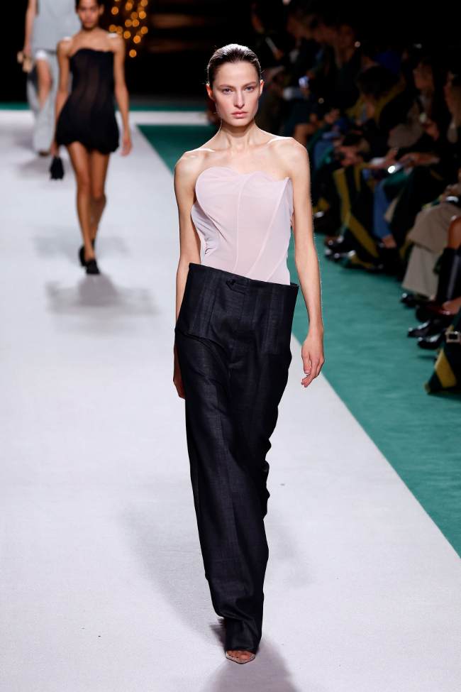 Victoria Beckham Spring 2025; Photo: NowFashion.com