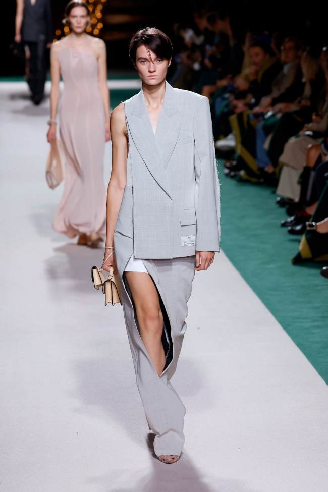Victoria Beckham Spring 2025; Photo: NowFashion.com