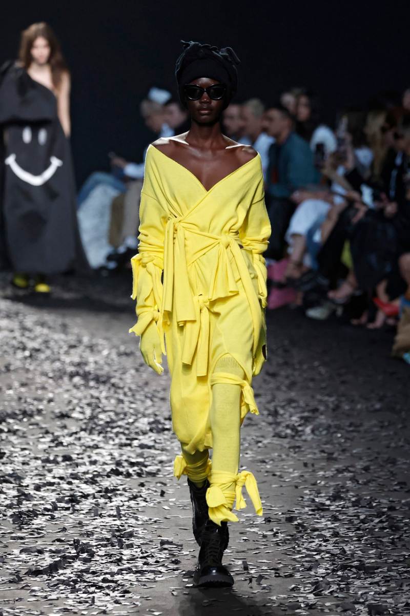 Moschino Fall 2025 [Milan] Creative Direction: Adrian Appiolaza