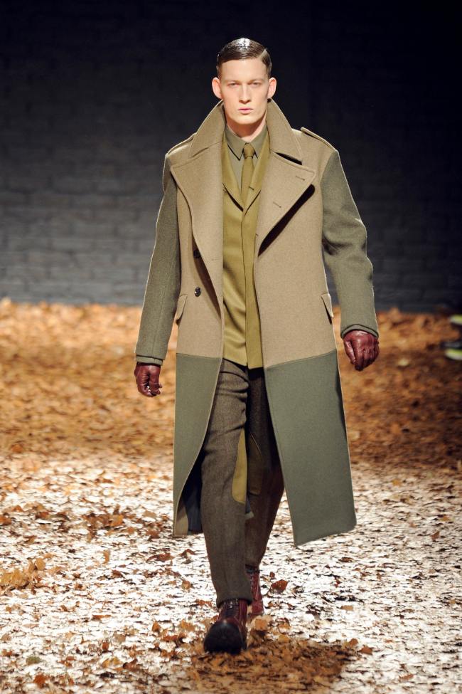 McQ Alexander Mcqueen Fall 2012; Photo: NowFashion.com