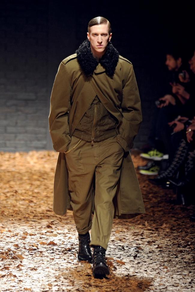 McQ Alexander Mcqueen Fall 2012; Photo: NowFashion.com