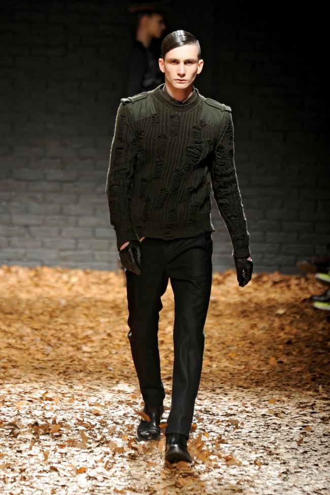 McQ Alexander Mcqueen Fall 2012; Photo: NowFashion.com