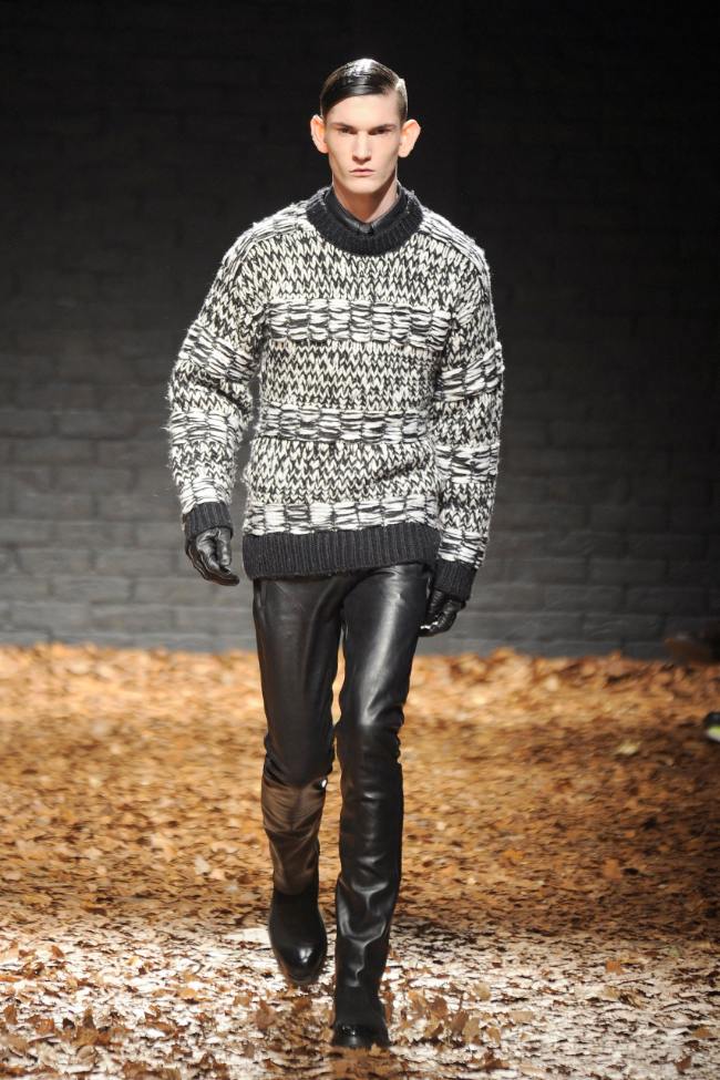 McQ Alexander Mcqueen Fall 2012; Photo: NowFashion.com