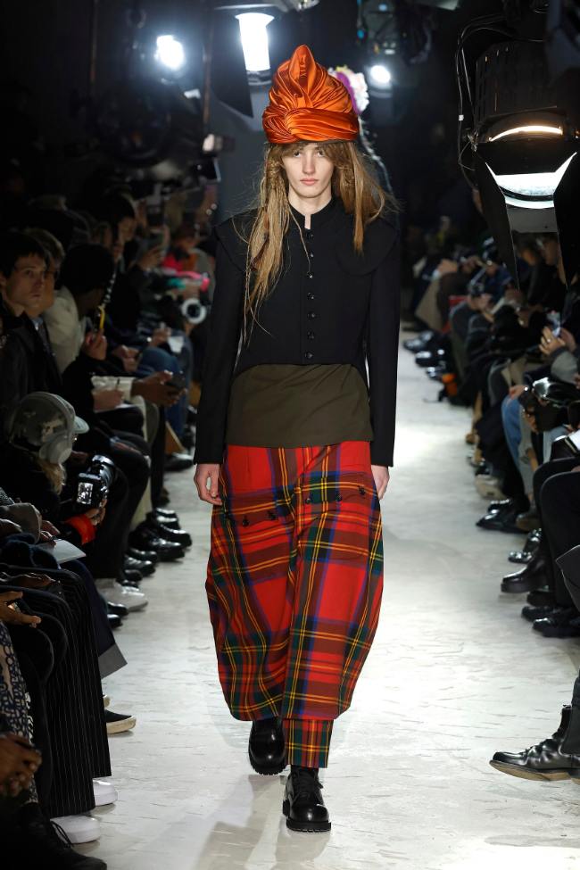 Comme des Garçons Homme Plus Fall 2025 Menswear [Paris] Creative Direction: Rei Kawakubo; Photo: NowFashion.com