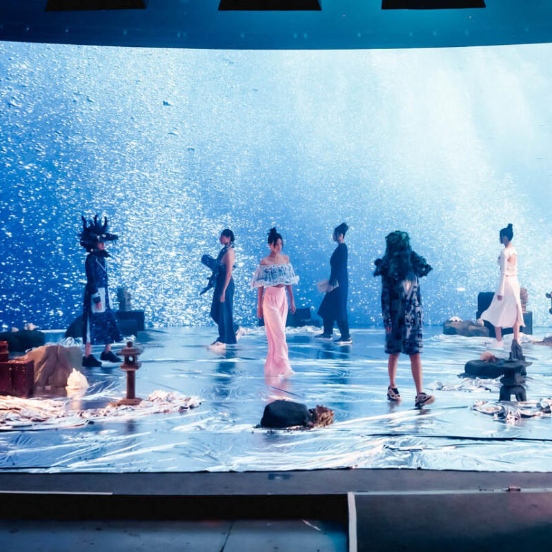 Backstage at Apujan Fall 2025