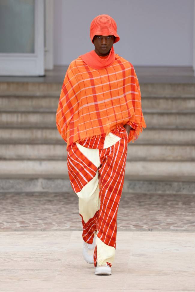 Homme Plissé Issey Miyake Spring 2025 Menswear; Photo: NowFashion.com