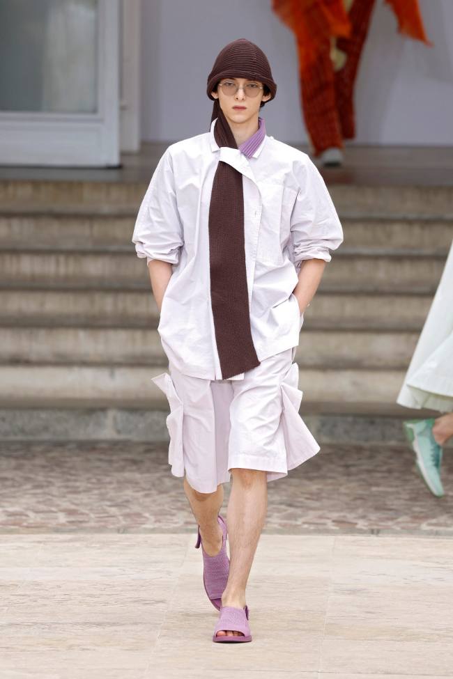 Homme Plissé Issey Miyake Spring 2025 Menswear; Photo: NowFashion.com