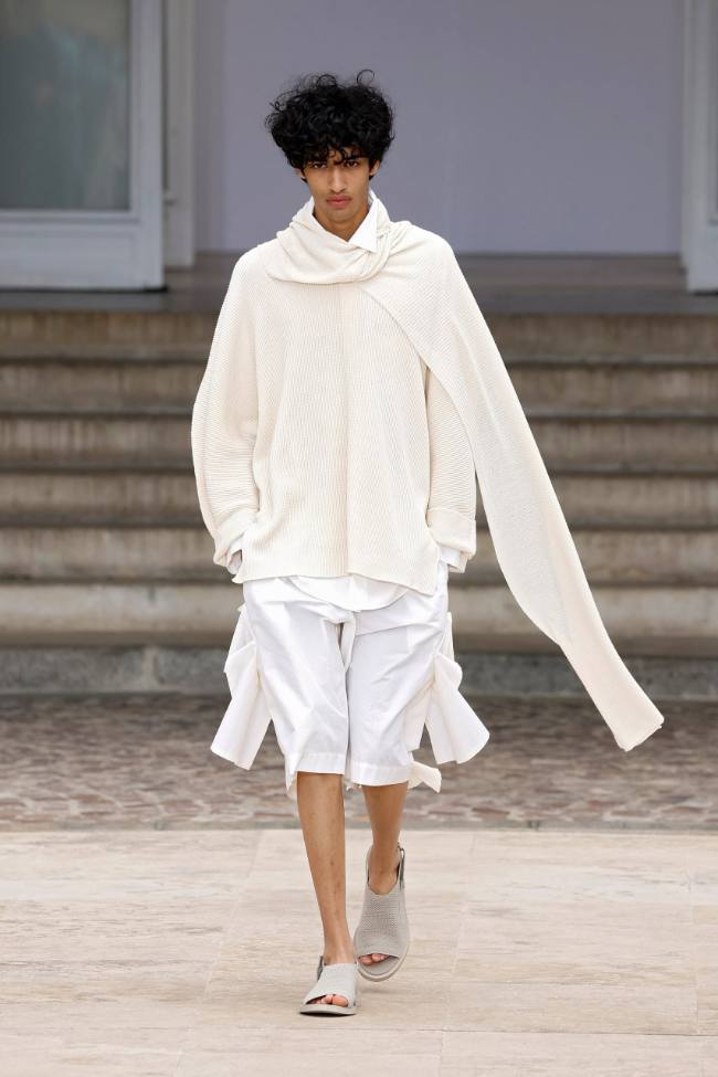 Homme Plissé Issey Miyake Spring 2025 Menswear; Photo: NowFashion.com