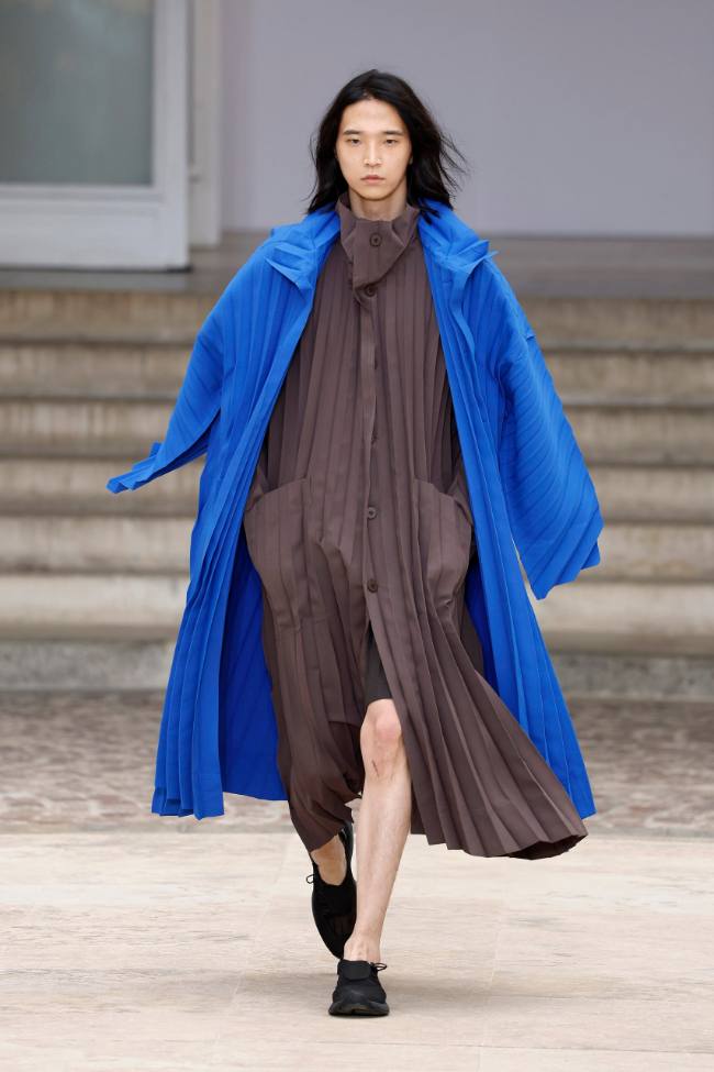 Homme Plissé Issey Miyake Spring 2025 Menswear; Photo: NowFashion.com