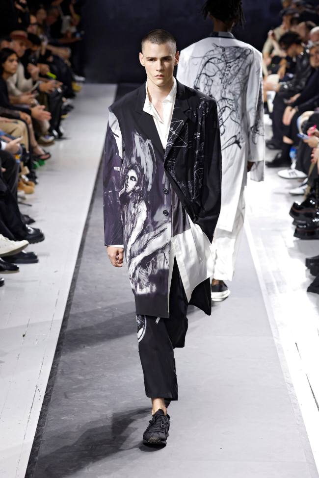 Yohji Yamamoto Spring 2025 Menswear; Photo: NowFashion.com