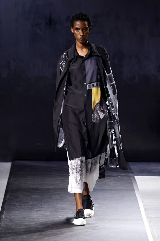 Yohji Yamamoto Spring 2025 Menswear; Photo: NowFashion.com