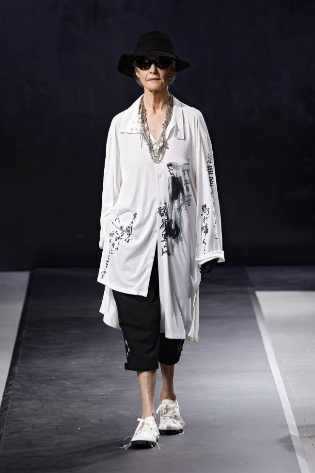 Yohji Yamamoto Spring 2025 Menswear; Photo: NowFashion.com