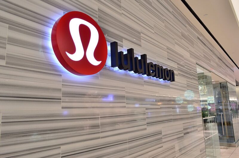 "Lululemon Athletica at Markville" by Rayhonso, licensed under CC0 1.0 Via Wikimedia Commons.